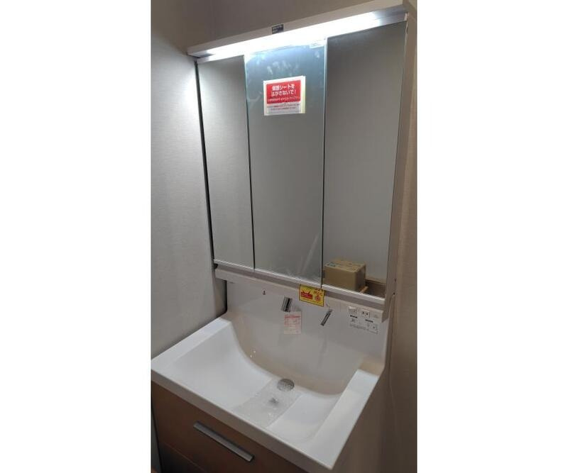 Ｆｅｄｅｒ　Ａｋｅｂｏｎｏの独立洗面台