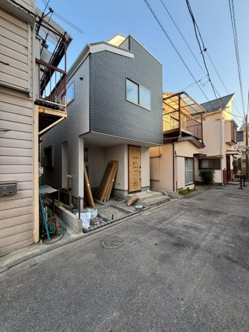 足立区西新井４丁目　新築戸建ての前面道路含む現地写真|2026年2月15日撮影