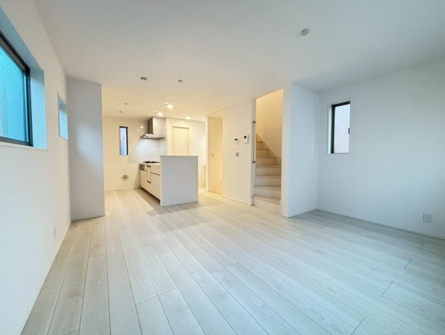 足立区西新井４丁目　新築戸建ての居間・リビング|2026年2月15日撮影