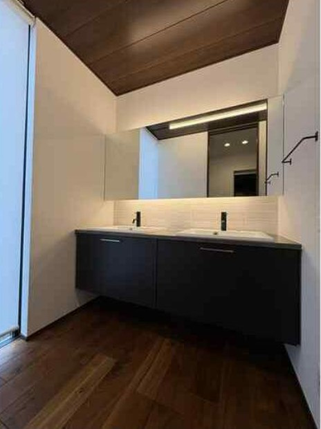 つくば市中野貸戸建の独立洗面台