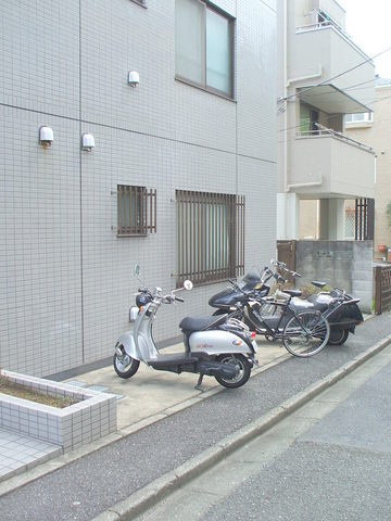 プチメゾンのその他共用部分|バイク置場　月額２，１００円です