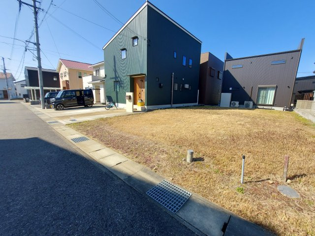 マーメイドタウン売り地の前面道路含む現地写真