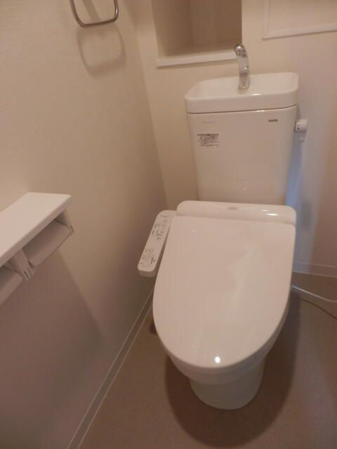 ユリカロゼ篠崎駅前のトイレ