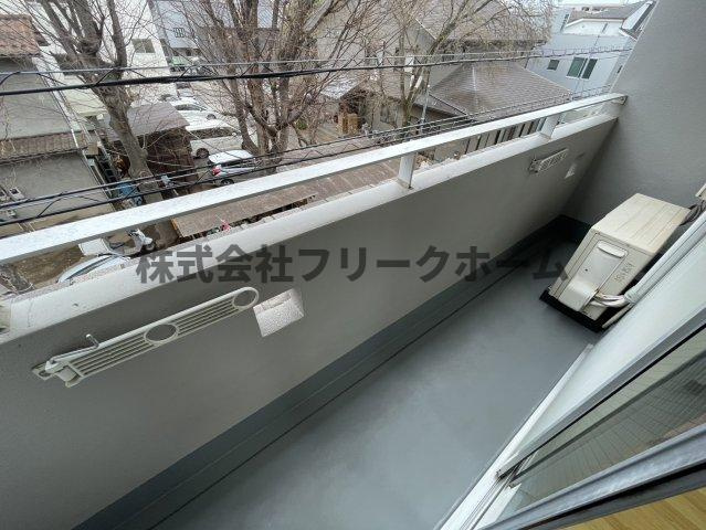 武蔵野市西久保３丁目の賃貸マンションのバルコニー