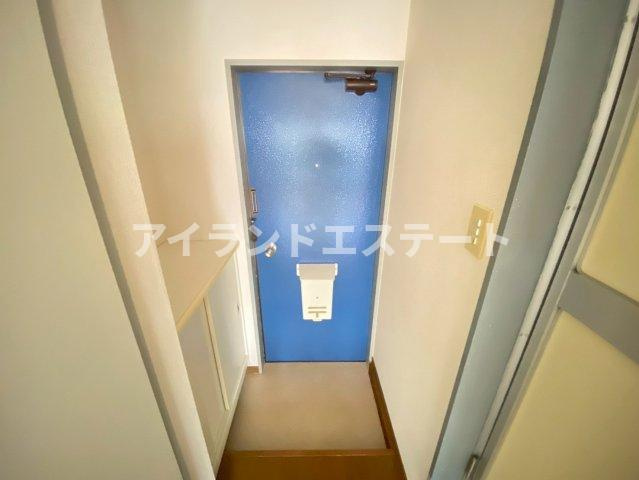 コーポ古川　駅近　陽当たり良好　角部屋の玄関