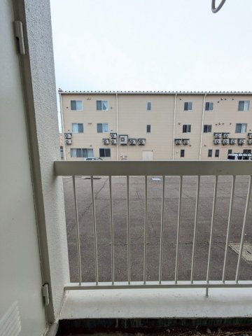 ヴィラナリー上越Ⅴのバルコニー