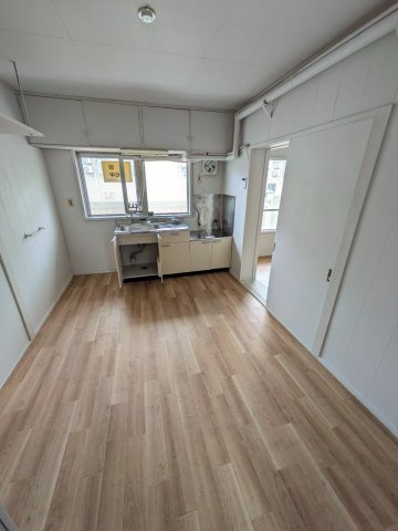 ヴィラナリー上越Ⅴの居間・リビング