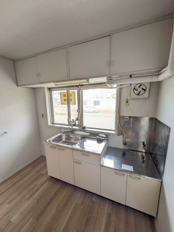 ヴィラナリー上越Ⅴのキッチン