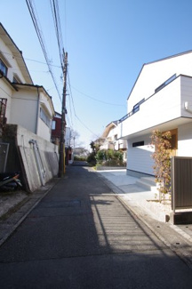 【前面道路含む現地写真】