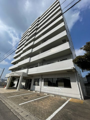 ヴァリューマリオン円座の外観