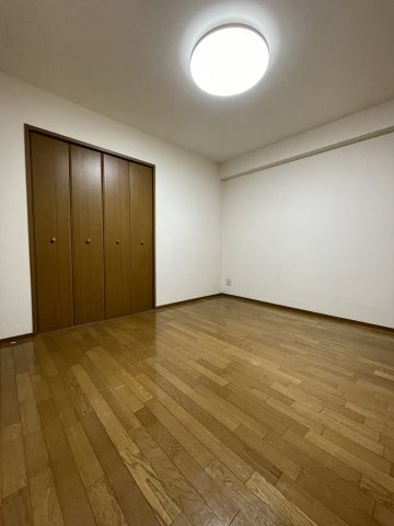 ヴァリューマリオン円座の洋室