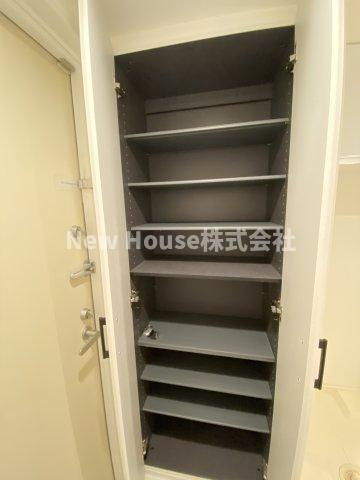 グローリオシェルト池袋Ⅴの収納