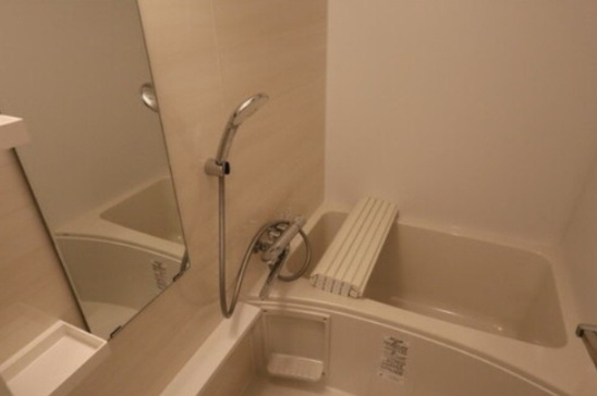 グローリオシェルト池袋Ⅴの浴室