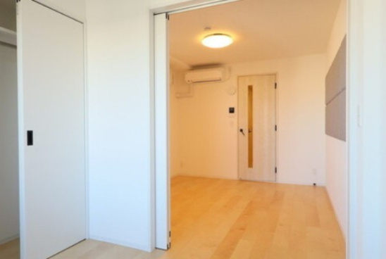 グローリオシェルト池袋Ⅴの洋室