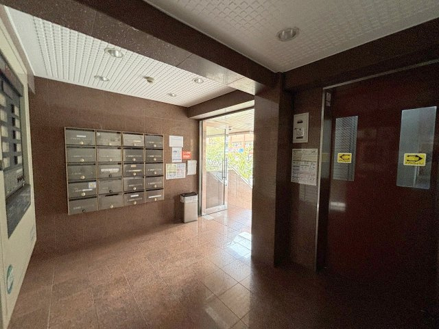 ブールバール塚本Ⅱのエントランス