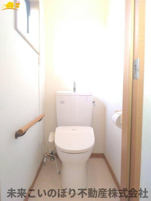 【トイレ】 | 加須市向古河中古戸建て | 離れ建物室内写真トイレです
