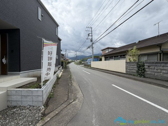 秦野市羽根第1　新築戸建　全3棟1号棟の前面道路含む現地写真