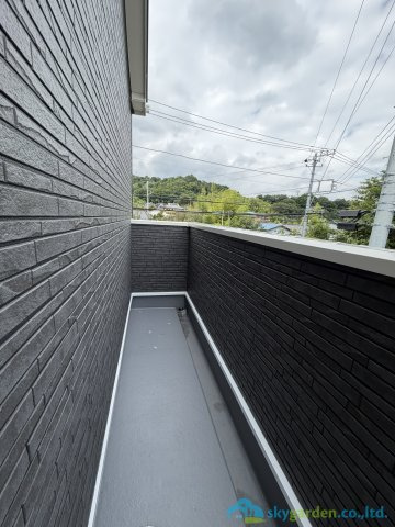 秦野市羽根第1　新築戸建　全3棟1号棟のバルコニー