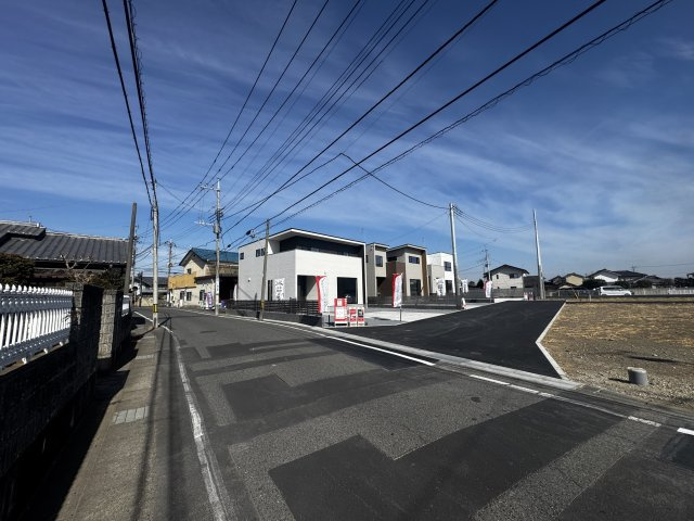 新築　前橋市西片貝町3期　B区画の前面道路含む現地写真|現地写真　西側接道幅員約7.1ｍ