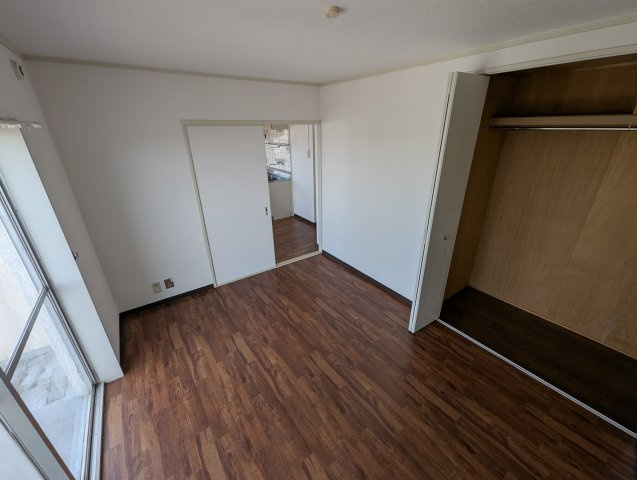 千里園マンションの寝室