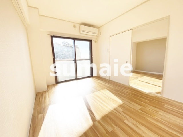 グランソレイユ大宮の洋室|南向きのお部屋☆