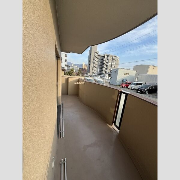 ヴィルヌーブ・ソシアのバルコニー