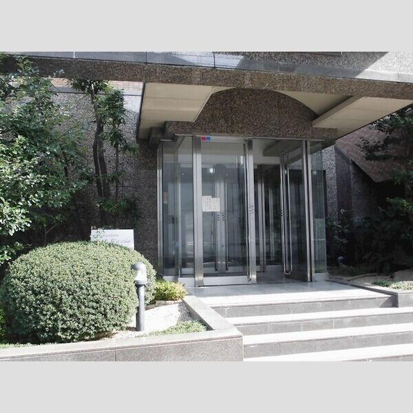 ヴィルヌーブ・ソシアのエントランス