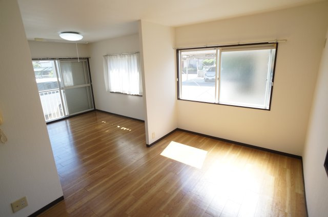 タウンコート西Ｂの居間・リビング