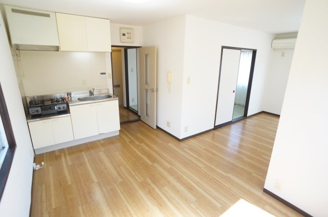 タウンコート西Ｂの居間・リビング