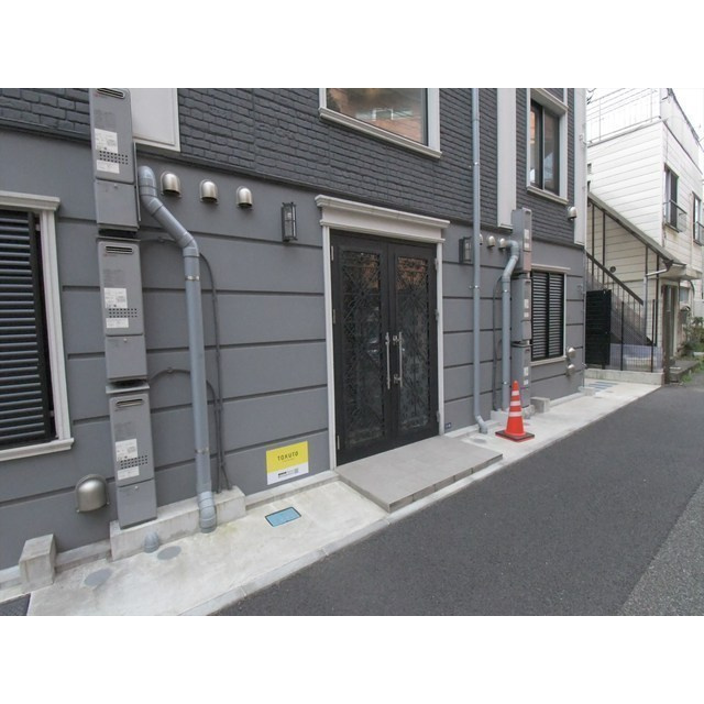 ルネサンスコート千駄ヶ谷NORTHのエントランス