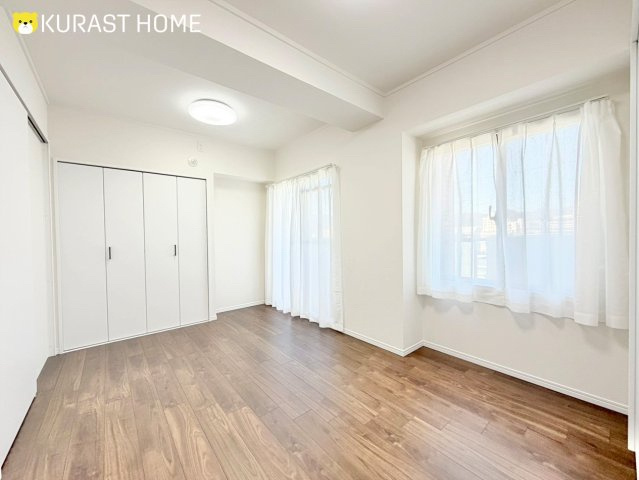 ロイヤルシャトー葛野　5階の洋室|洋室6帖