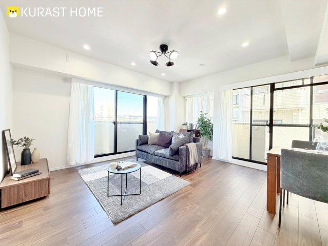 ロイヤルシャトー葛野　5階の居間・リビング