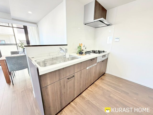 ロイヤルシャトー葛野　5階のキッチン