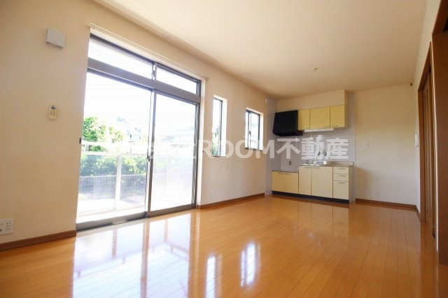 プレシャスSKの居間・リビング|こちらのリビングで趣味の時間をお楽しみください