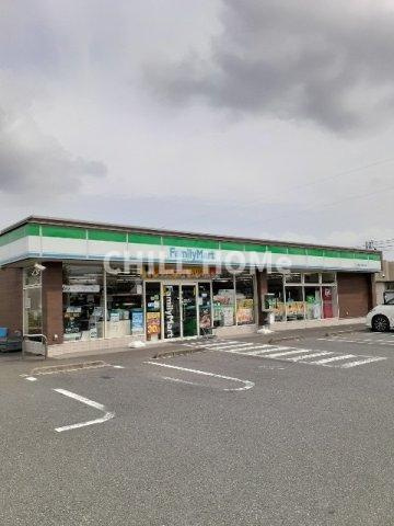 Ｍ．Ｙ　ＳＴＯＲＹの周辺|ファミリーマート伊勢崎高校前まで400m
当社、チルホームのHPもご覧ください(^^)/物件情報多数♪
