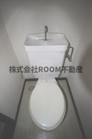 センチュリーハイツRYOのトイレ|ゆったりとした空間のトイレです
