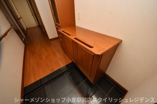 サンライフ企救丘駅前Ⅱの玄関