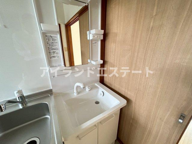 ファミール・ユイ　独立洗面台　駅近　リフォーム中の洗面所|※別号室参考写真