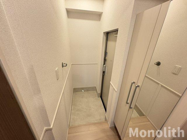 ヒカルサ岸和田畑町の玄関