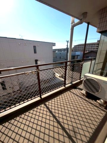 【バルコニー】