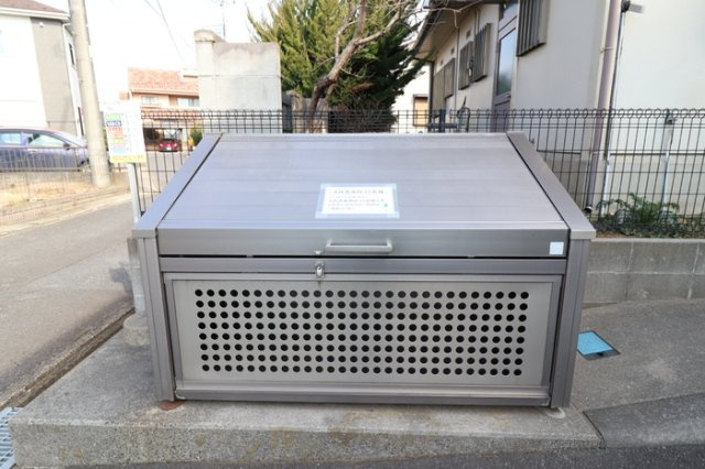 シャルマンのその他共用部分|ゴミストッカー