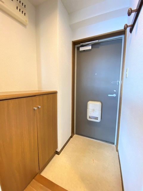 ロイヤルクレストＭ＆Ｓの玄関