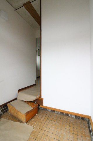 小野貸家(姫城町)の玄関