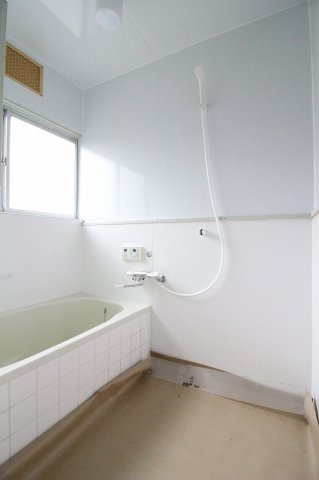 小野貸家(姫城町)の浴室