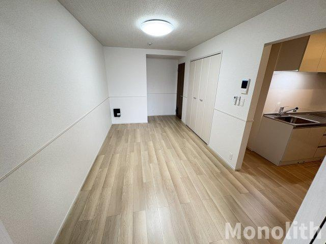 ヒカルサ岸和田畑町の居間・リビング