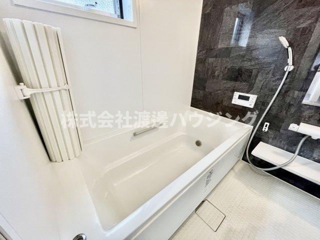 北条2丁目貸家の浴室