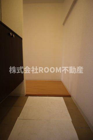 M’ｓ　oneの内装|明るい色調の室内です