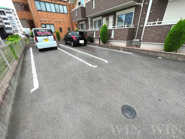ふらん横山 Ⅱの駐車場