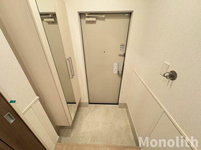 ヒカルサ岸和田畑町の玄関
