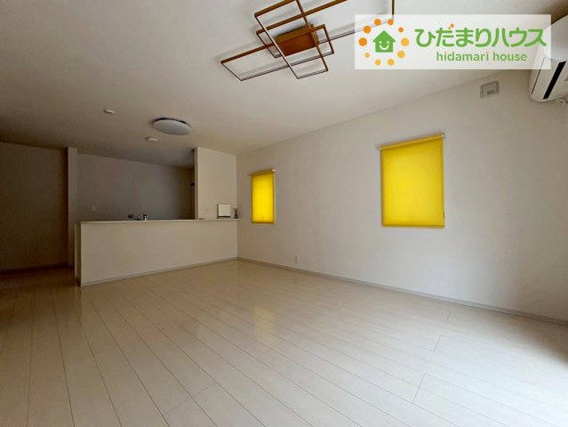 日立市川尻町３丁目　中古戸建の居間・リビング|お子様が元気に遊べる広々としたリビングです。